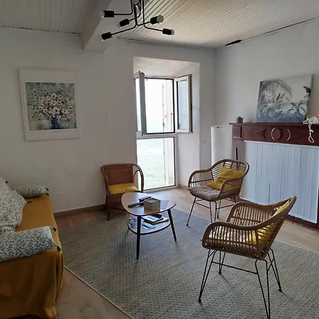 10 Mn App 5-6p Apartment