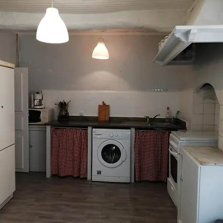 Apartment 10 Mn App 5-6p